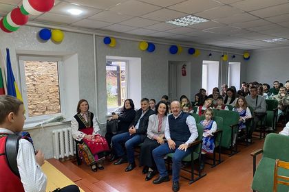 Генералният консул на Република България в Одеса Светослав Иванов взе участие в икономическия форум в Болград и посети българските неделни училища „Аз Буки Веди“ и „Родолюбие“ в града